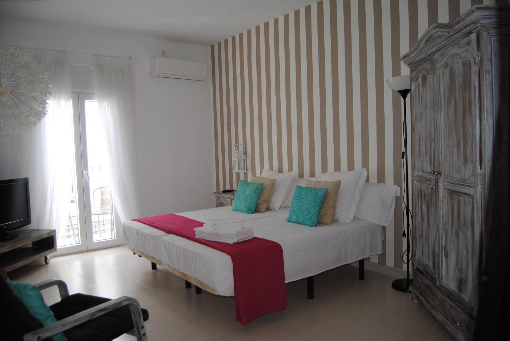 Conil Apartamentos La Dama Y El Vagabundo Conil De La Frontera Luaran gambar