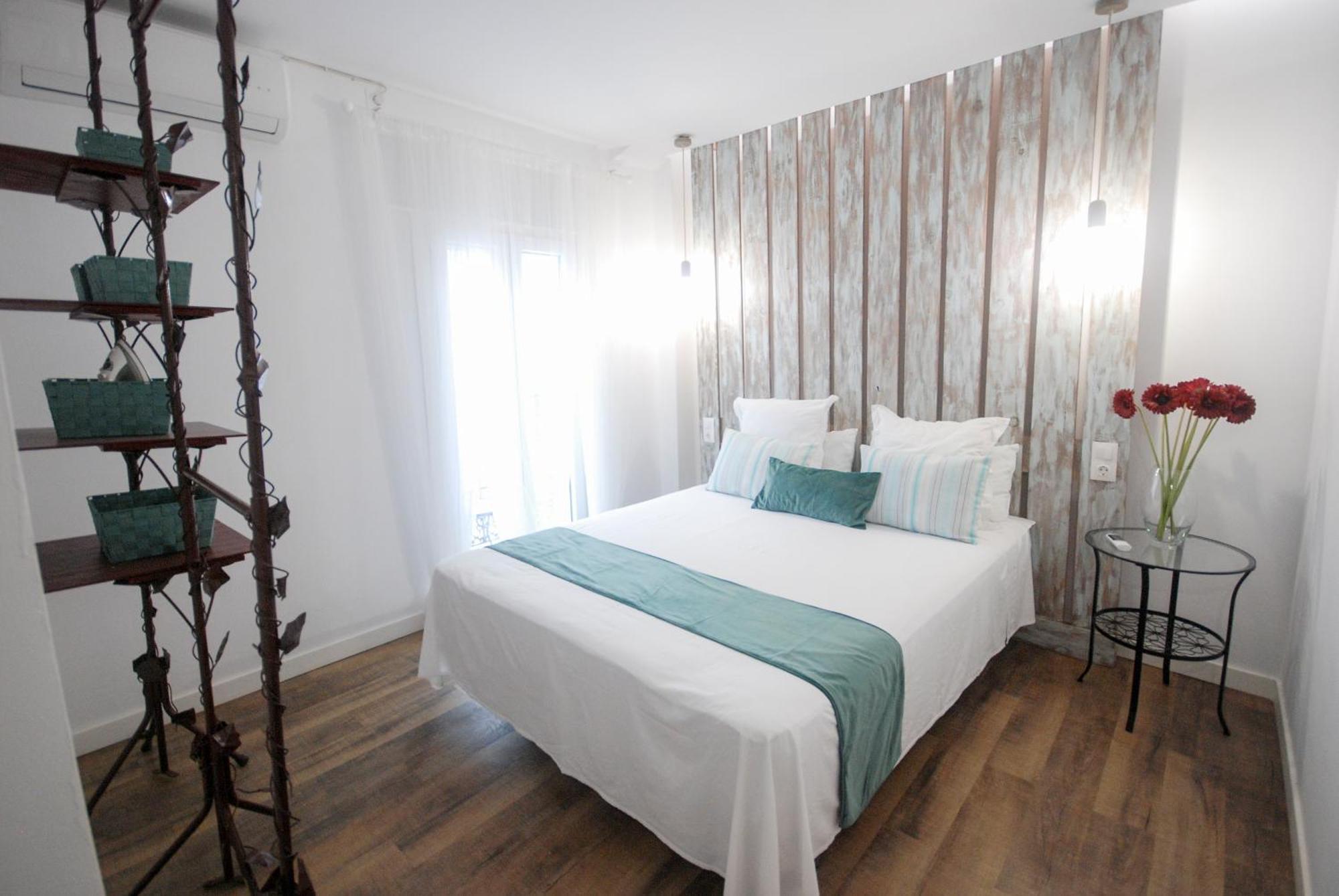 Conil Apartamentos La Dama Y El Vagabundo Conil De La Frontera Luaran gambar