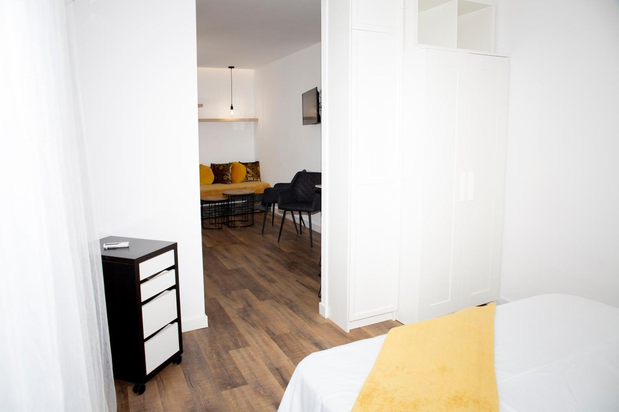 Conil Apartamentos La Dama Y El Vagabundo Conil De La Frontera Luaran gambar