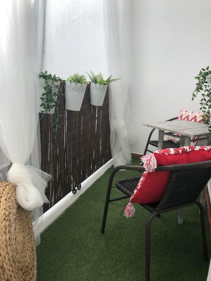 Conil Apartamentos La Dama Y El Vagabundo Conil De La Frontera Luaran gambar